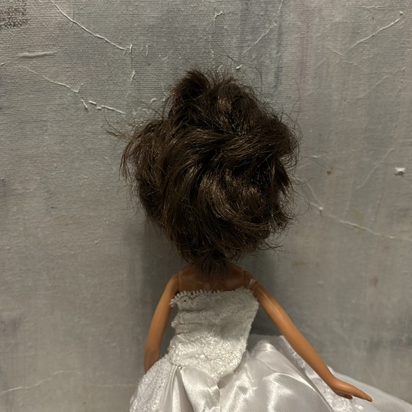 Yasmin Bratz with a New Gown & Chunky Shoes - Picture 10 of 12